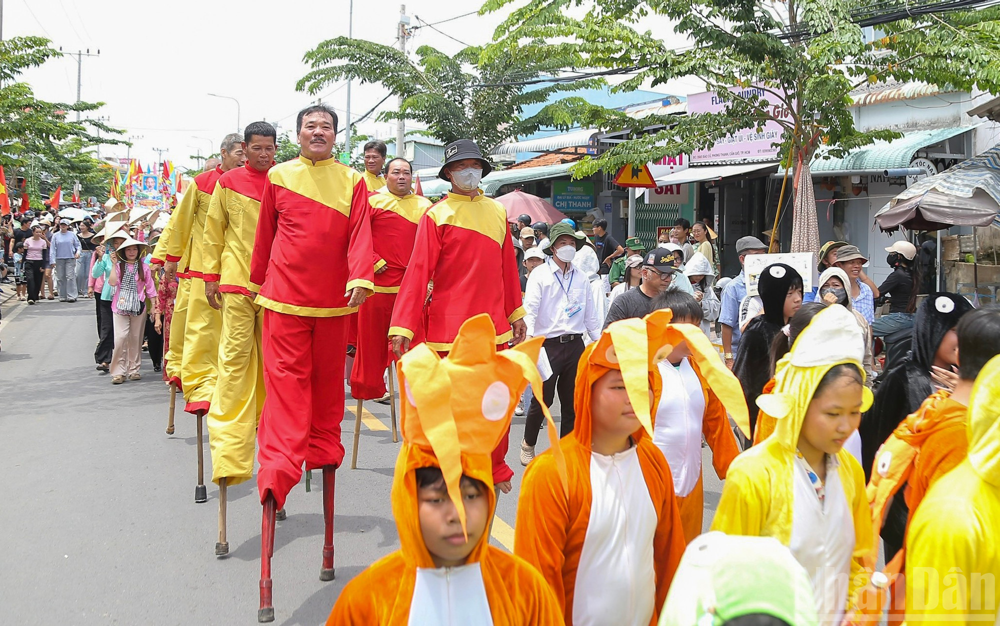 [Ảnh] Người dân Cần Giờ mừng Lễ hội Nghinh Ông - Thành phố Hồ Chí Minh