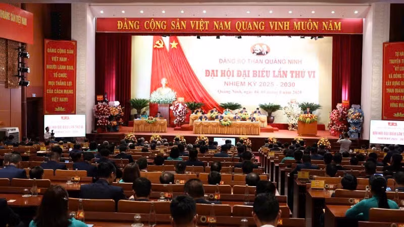 Quang cảnh Đại hội Đảng bộ Than Quảng Ninh lần thứ VI, nhiệm kỳ 2025-2030.