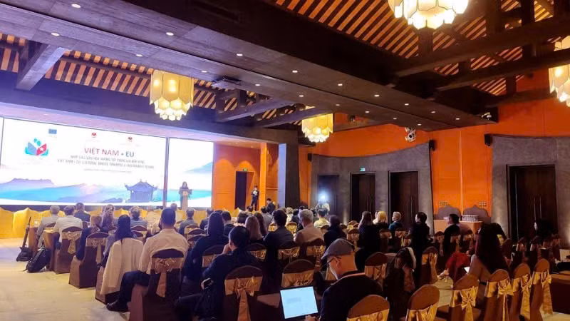 Quang cảnh hội nghị Ngày Việt Nam-EU tại Yên Tử (Quảng Ninh).