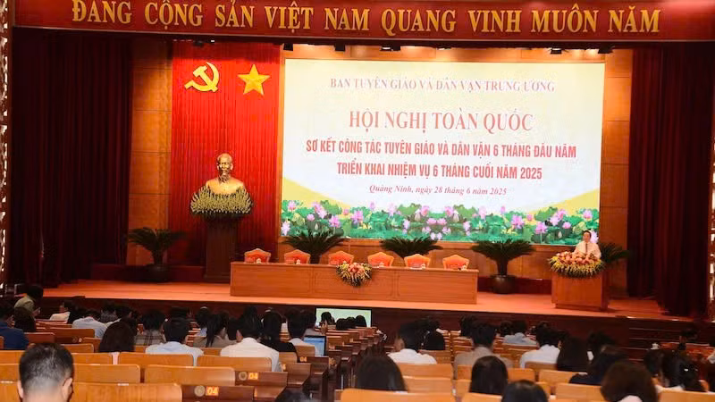 Quang cảnh hội nghị.