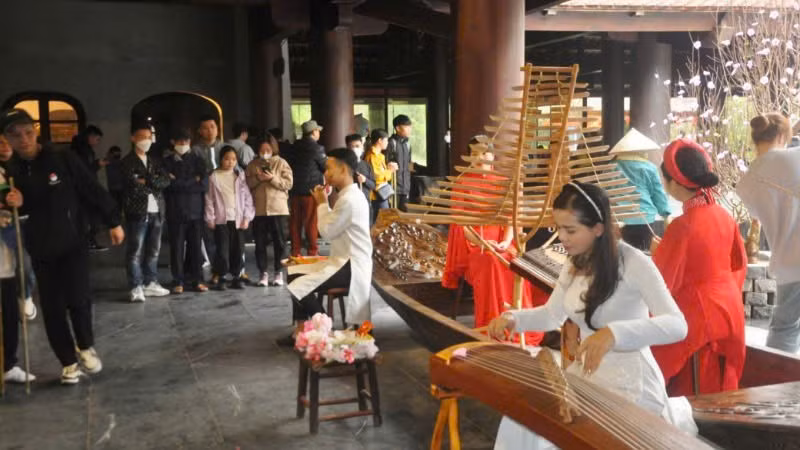 anh-khach-2.jpg