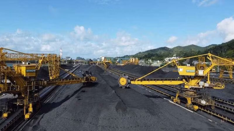 Hệ thống bốc rót than hiện đại, đồng bộ của Công ty Tuyển than Cửa Ông.