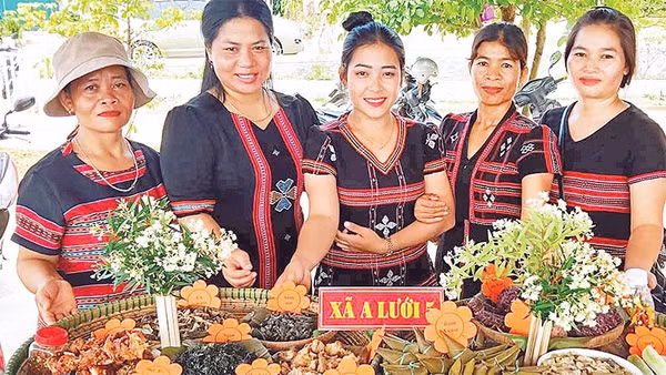Theo các già làng, mỗi món ăn đều chứa đựng ký ức của dân tộc mình.