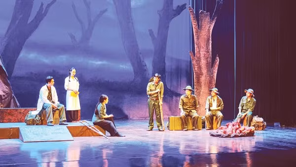Nét đẹp của người Hà Nội được khắc họa trong vở diễn “Người con gái Hà Nội” tham dự Liên hoan.
