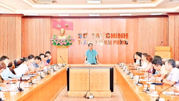Sở Tài chính thành phố Hải Phòng tổ chức đối thoại tháo gỡ khó khăn cho doanh nghiệp (Ảnh PHƯƠNG MAI)