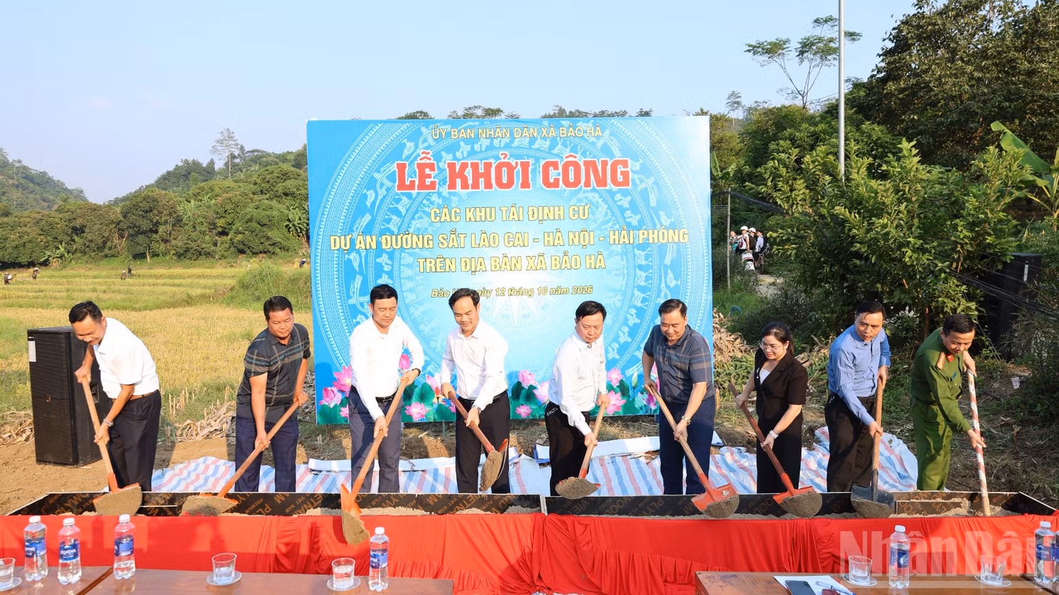 ndo_br_cac-dai-bieu-dong-tho-cong-trinh-4192.jpg