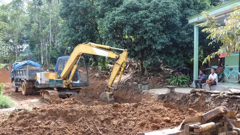 Xã Sơn Cẩm Hà tập trung đầu tư nâng cấp, mở rộng các tuyến giao thông nông thôn.