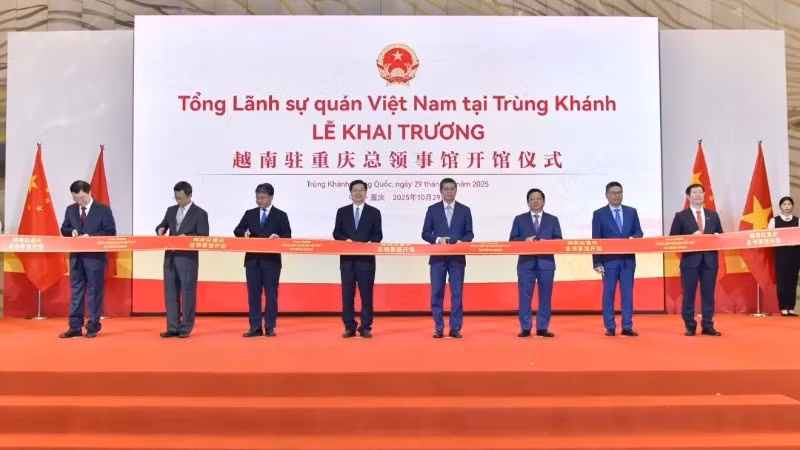 Lễ khai trương Tổng Lãnh sự quán Việt Nam tại Trùng Khánh, Trung Quốc. (Ảnh: Văn phòng Ngoại vụ thành phố Trùng Khánh)
