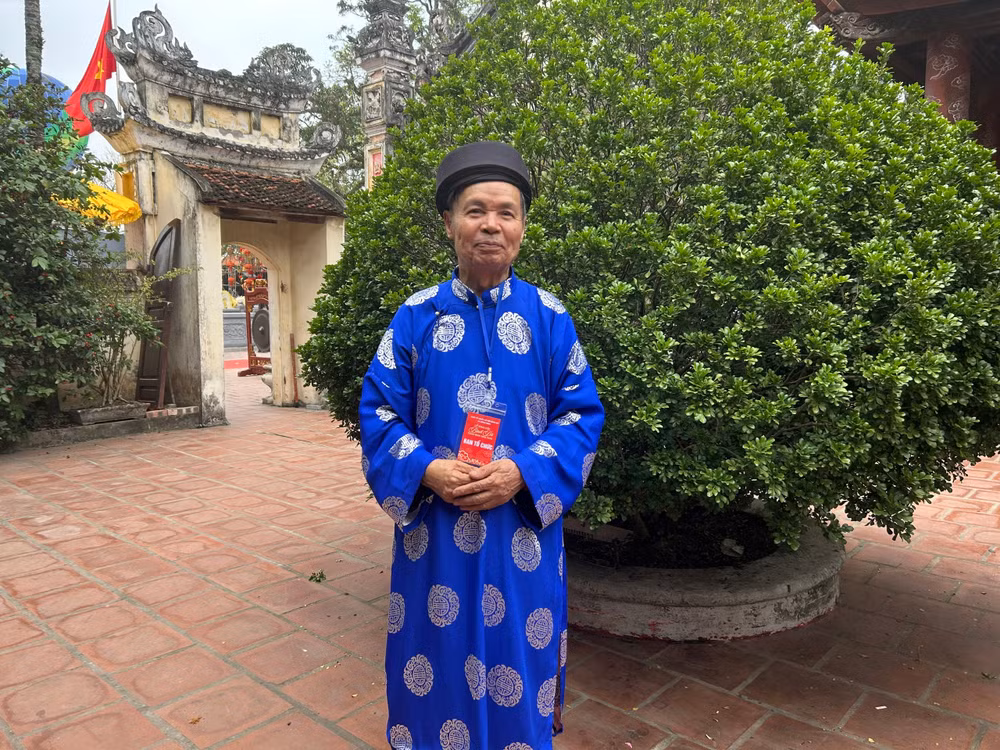 Ông Nguyễn Hồng Đức, Thủ từ Đền thờ Quốc tổ Lạc Long Quân.