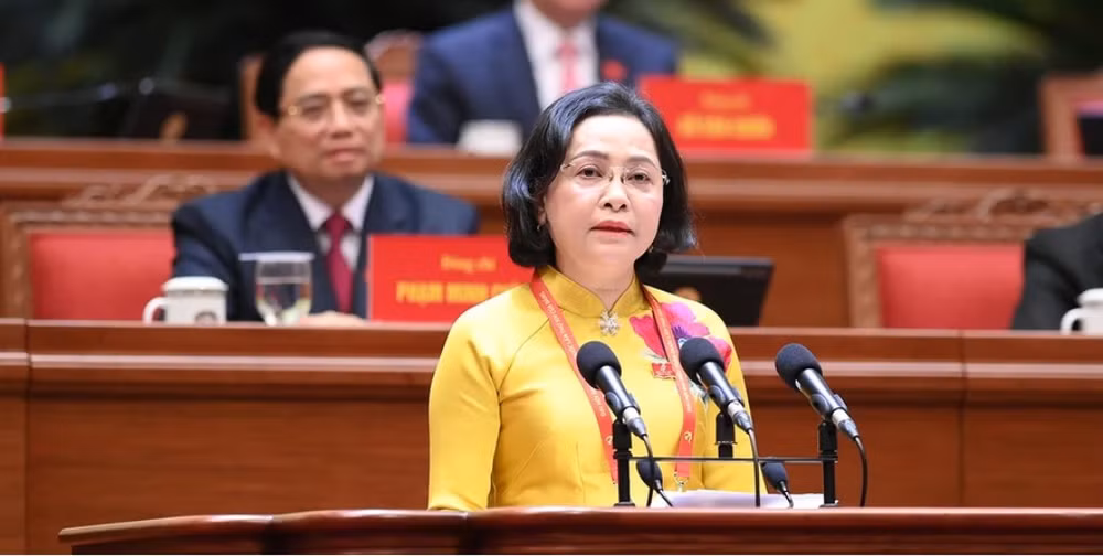 Ủy viên Trung ương Đảng, Ủy viên Ban Thường vụ Đảng ủy Quốc hội, Phó Chủ tịch Quốc hội Nguyễn Thị Thanh trình bày tham luận tại hội trường.