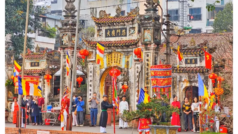 Làng Triều Khúc (nay thuộc phường Thanh Liệt, Hà Nội).