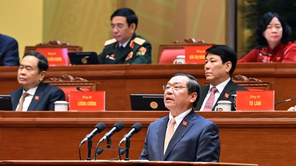 Đồng chí Lại Xuân Môn, Ủy viên Trung ương Đảng, Bí thư Đảng ủy, Phó Trưởng ban Thường trực Ban Tuyên giáo và Dân vận Trung ương, tham luận về vấn đề "Công tác chính trị, tư tưởng trong kỷ nguyên mới."