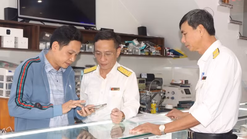 Công tác tuyên truyền, hỗ trợ người nộp thuế tiếp tục được Chi cục Thuế Hà Tĩnh phổ biến rộng rãi, bằng nhiều hình thức về các chính sách thuế mới, các quy trình, thủ tục hành chính thuế.