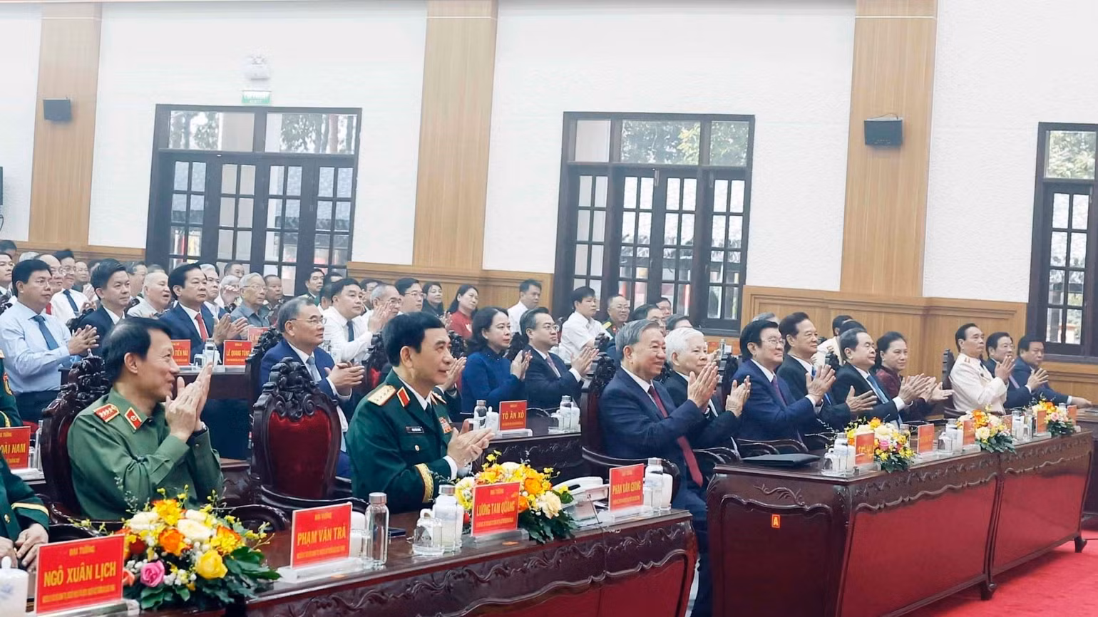 vna-potal-tong-bi-thu-to-lam-du-le-ky-niem-80-nam-ngay-truyen-thong-luc-luong-vu-trang-quan-khu-9-8456749.jpg