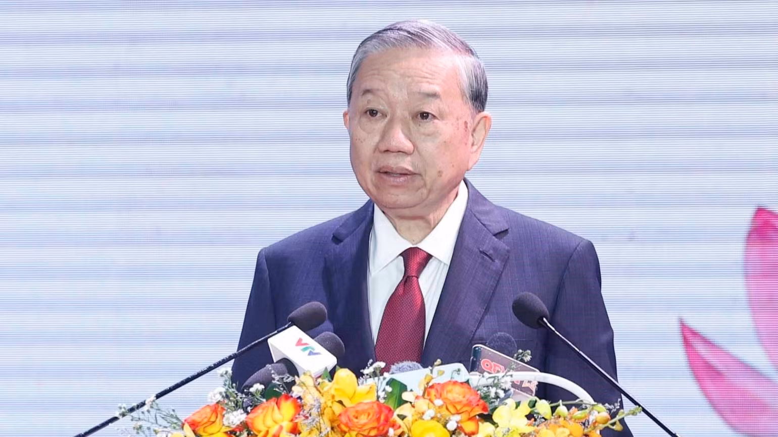 vna-potal-tong-bi-thu-du-le-ky-niem-80-nam-ngay-truyen-thong-quan-khu-9-8456828.jpg