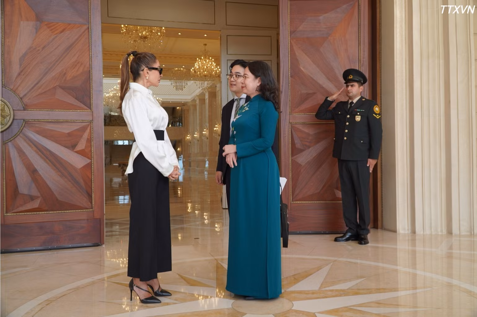vna-potal-pho-chu-tich-nuoc-vo-thi-anh-xuan-hoi-dam-voi-tong-thong-azerbaijan-ilham-aliyev-8882.jpg