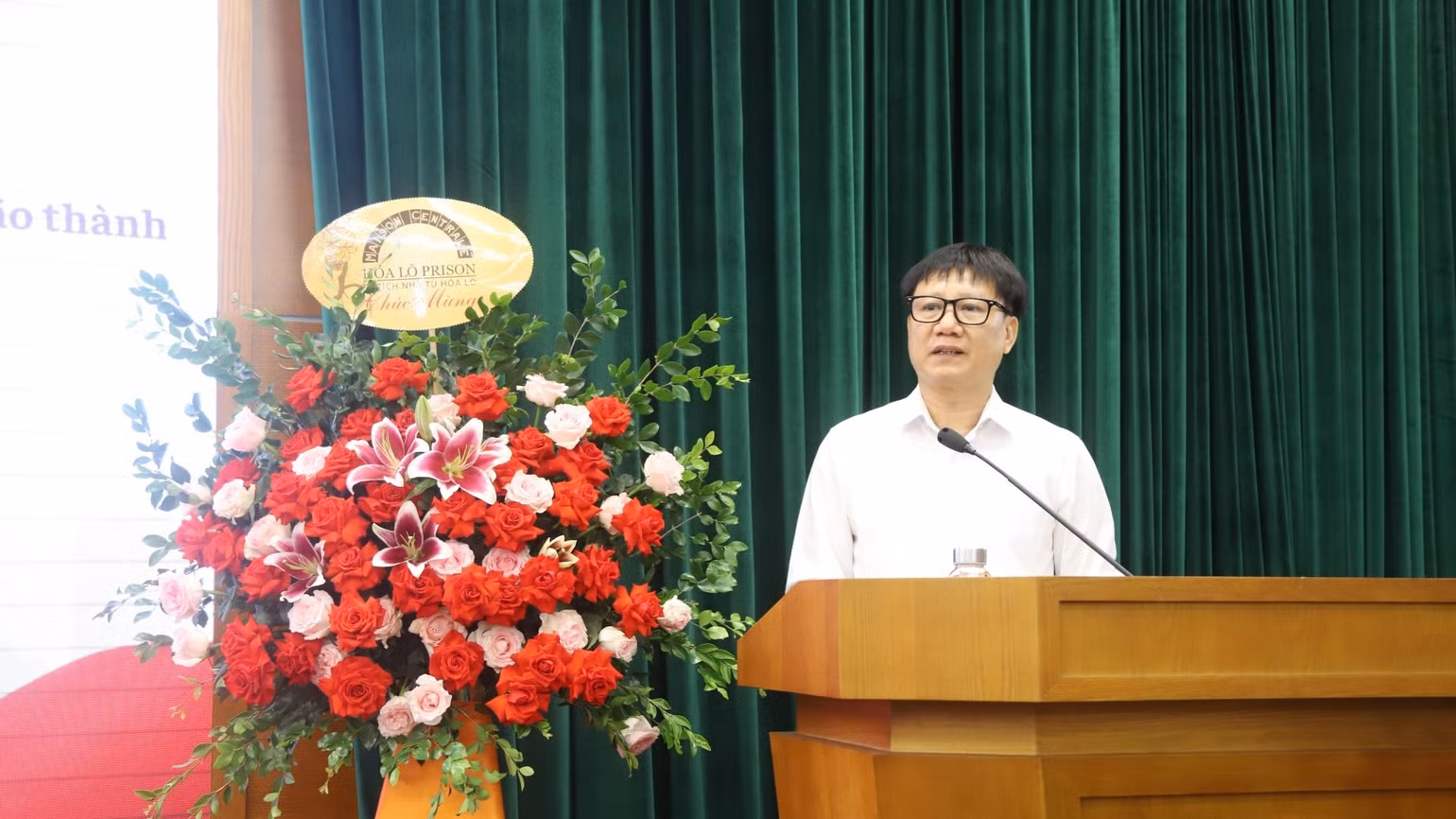 2-hoi-thao-khoa-hoc-tran-van-mac-chung-nhan-dong-chay-lich-su-ngay-22-8-tai-ha-noi.jpg