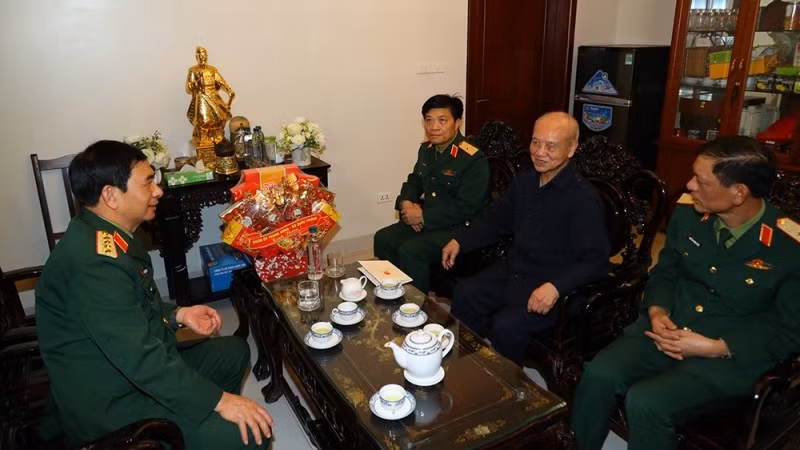 dai-tuong-phan-van-giang.jpg
