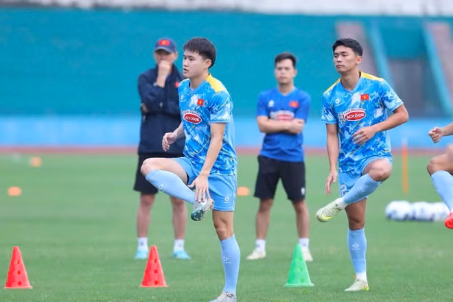 Cầu thủ Khổng Minh Gia Bảo trong buổi tập đầu tiên với tuyển Việt Nam. (Ảnh: Đức Cường)