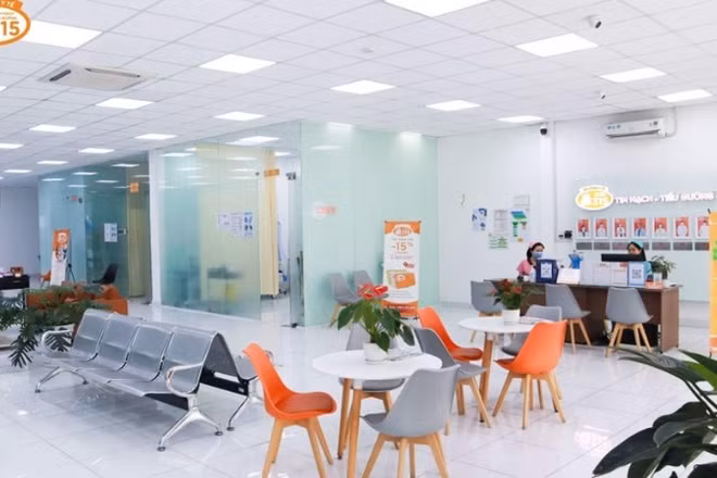 Tại Hệ thống phòng khám tim mạch-tiểu đường 315, cơ sở vật chất được đầu tư kỹ lưỡng nhằm mang đến trải nghiệm thăm khám an toàn và tiện nghi. 