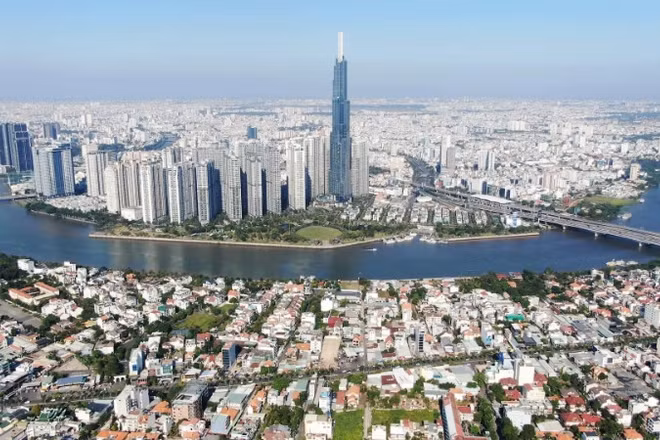 Một góc Thành phố Hồ Chí Minh hôm nay. (Ảnh: MẠNH HẢO)