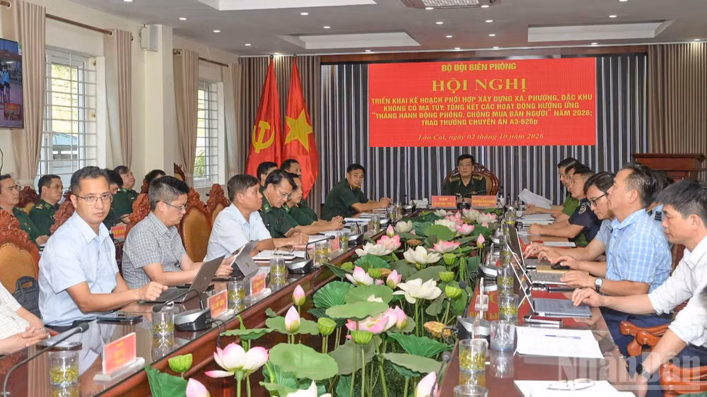 Bộ đội Biên phòng Lào Cai tham gia Hội nghị triển khai kế hoạch phối hợp xây dựng xã, phường, đặc khu không có ma túy. (Ảnh: CÔNG HẢI)