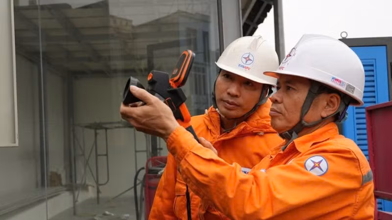 Kiểm tra thiết bị vận hành nhằm bảo đảm hệ thống điện an toàn, ổn định phục vụ cuộc bầu cử đại biểu Quốc hội khóa XVI và Hội đồng nhân dân các cấp nhiệm kỳ 2026-2031.