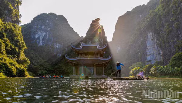 Các chuyến đi nghỉ dưỡng kết hợp với khám phá lịch sử, văn hóa, cùng những trải nghiệm bản địa được du khách lựa chọn trong kỳ nghỉ lễ Quốc khánh sắp tới. (Ảnh: THẾ ĐẠI)