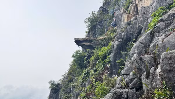 Khu vực “Mỏm đá sống ảo” thuộc thôn Mã Pì Lèng, xã Đồng Văn, tỉnh Tuyên Quang, trước đây thuộc tỉnh Hà Giang. (Ảnh: Sở Văn hóa, Thể thao và Du lịch Tuyên Quang)
