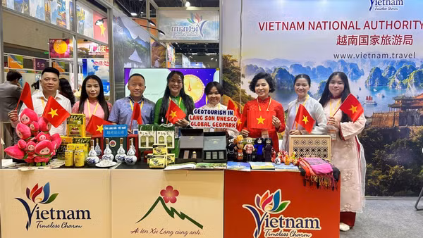 Gian hàng Việt Nam tại Triển lãm Du lịch Trung Quốc-ASEAN lần thứ 23 diễn ra từ ngày 19-21/9 vừa qua ở Quế Lâm, Quảng Tây, Trung Quốc. (Ảnh: TITC)