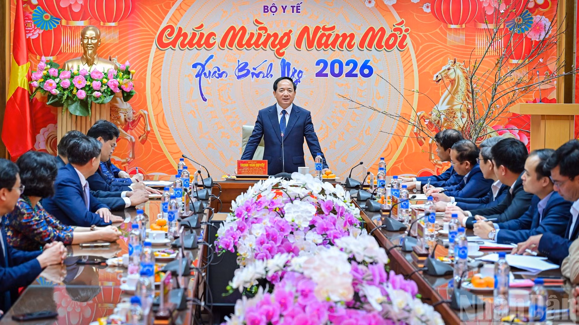 Đồng chí Trịnh Văn Quyết, Ủy viên Bộ Chính trị, Bí thư Trung ương Đảng, Trưởng Ban Tuyên giáo và Dân vận Trung ương, thăm và chúc mừng Bộ Y tế nhân dịp kỷ niệm 71 năm Ngày Thầy thuốc Việt Nam.