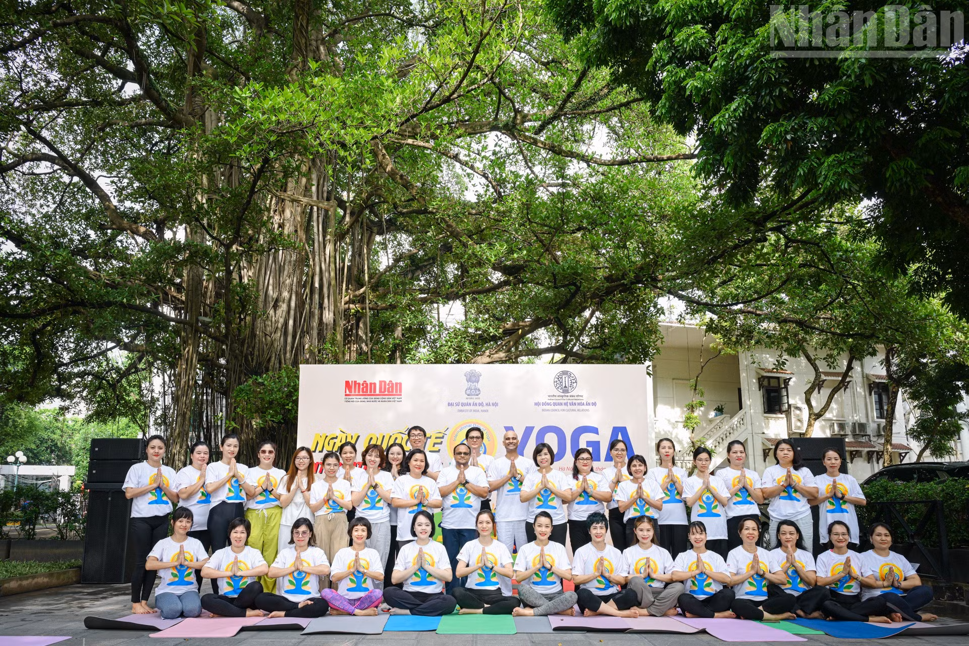 Chương trình giao lưu, đồng diễn Yoga lan tỏa nhiều năng lượng tích cực đến những công đoàn viên, người lao động Báo Nhân Dân.