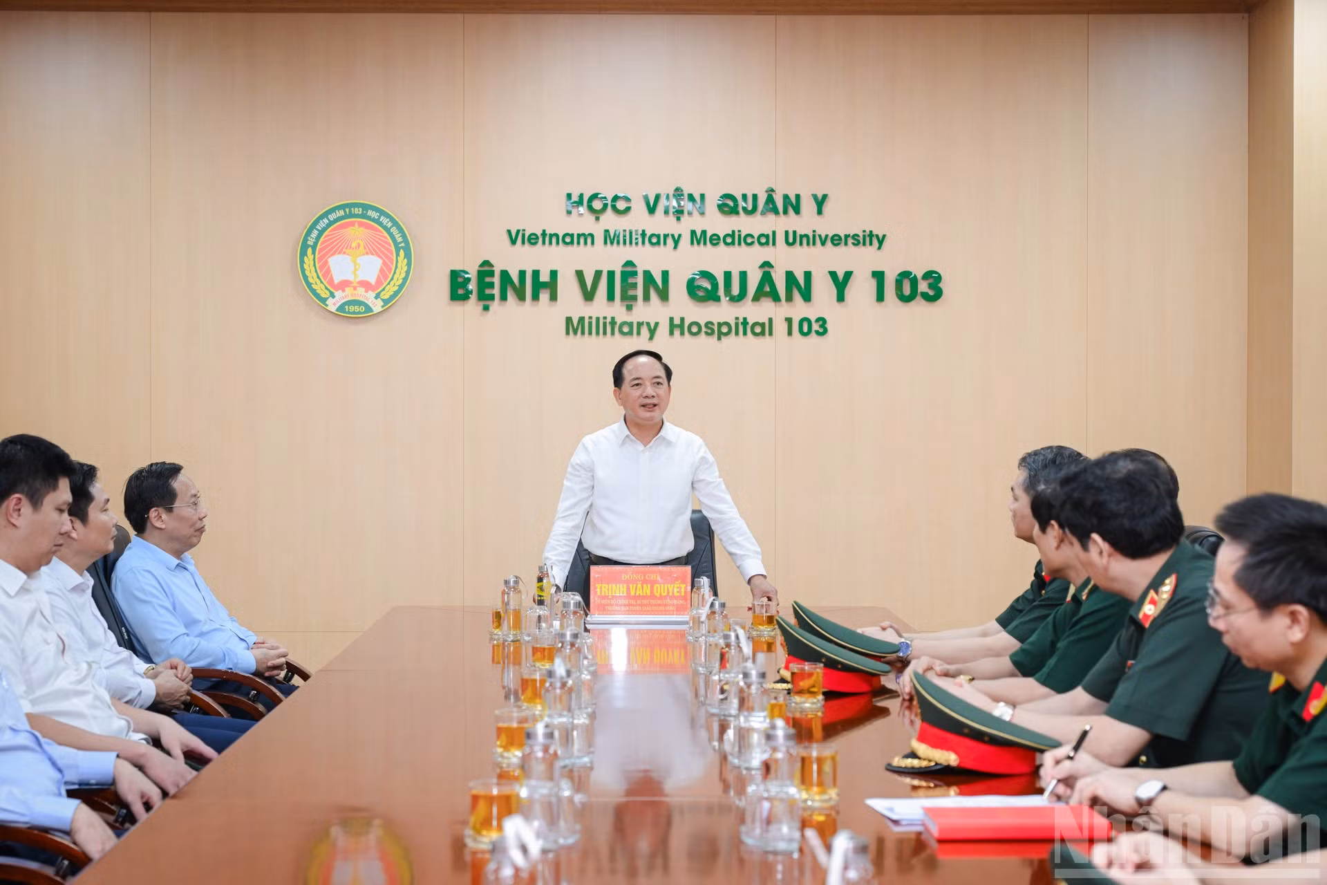 ndo_br_2-8296.jpg