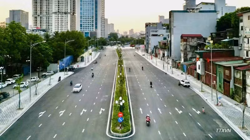 Điểm cuối tại nút giao Voi Phục đã hoàn thành cơ bản tạo không gian giao thông hiện đại đồng bộ cho Thủ đô. (Ảnh: TTXVN)