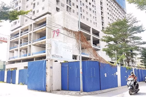 Dự án nhà ở xã hội tại ô đất NO1 Khu đô thị mới Hạ Đình đang hoàn thiện (Ảnh QUANG THÁI)