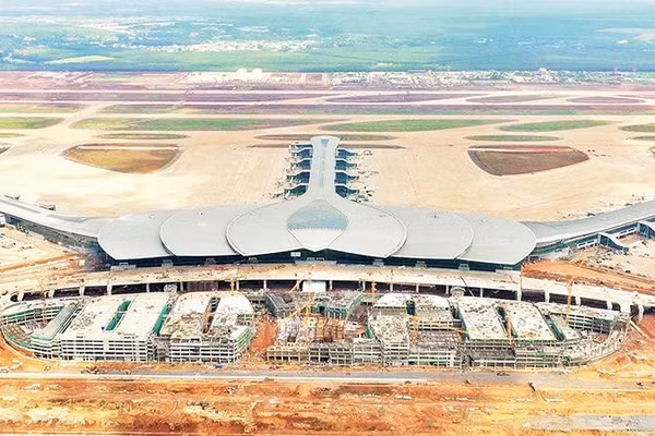 Dự án sân bay Long Thành giai đoạn 1 đã hoàn thành 80% sản lượng, dự kiến khai thác thương mại cuối năm 2026.