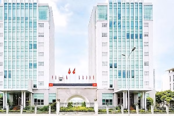 Trường đại học Thái Bình tiếp nhận tòa nhà liên cơ tại thành phố Thái Bình cũ để quản lý, sử dụng.