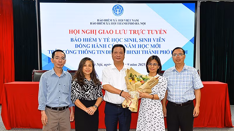 giao-luu-truc-tuyen-bao-hiem-xa-hoi-hanoi-thang-9-2025-bao-hiem-y-te-hoc-sinh-sinh-vien.jpg
