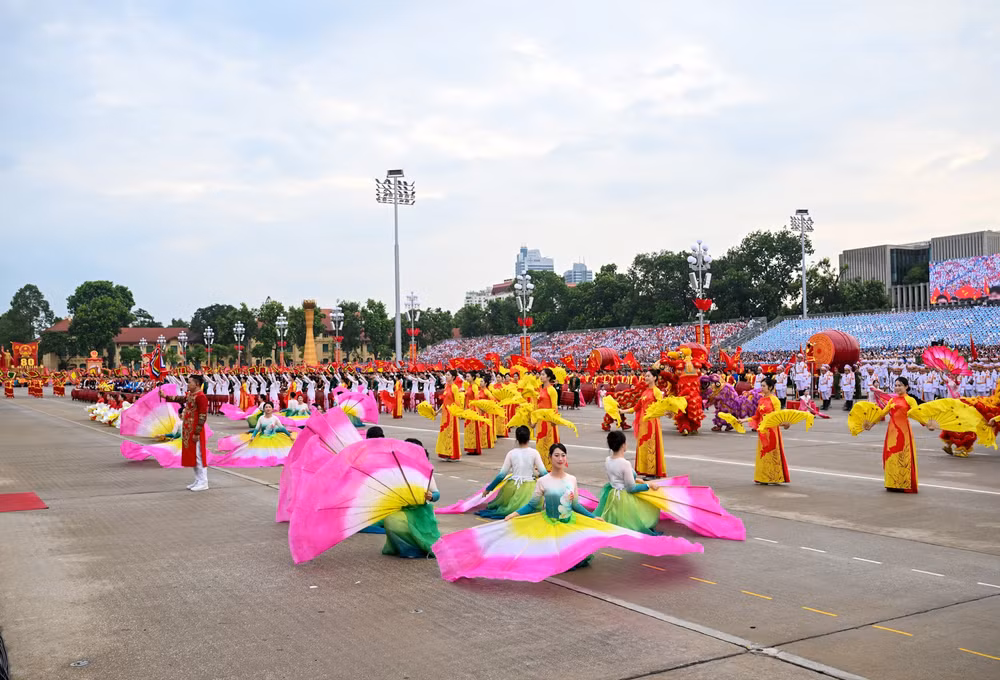van-nghe-tai-le-tong-duyet.jpg