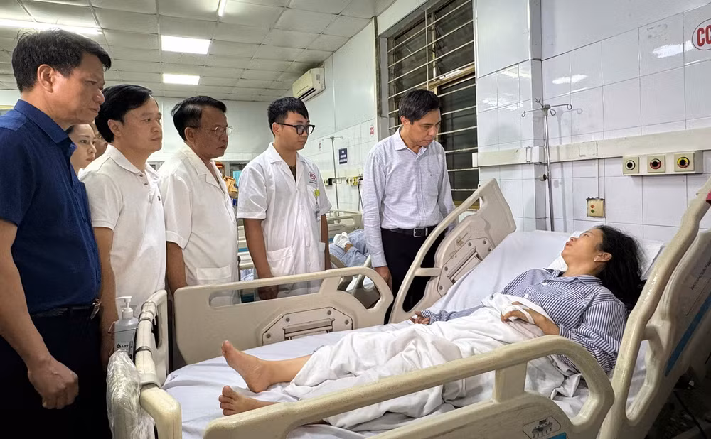 tham-cac-nan-nhan-vu-lat-tau-du-lich-1.jpg