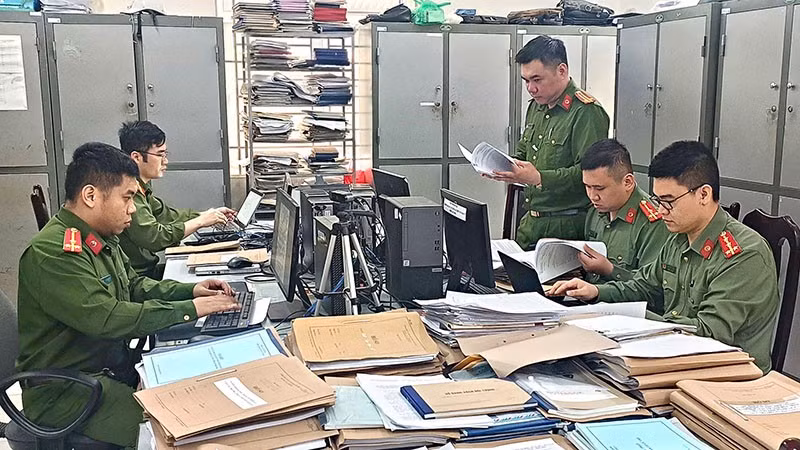 Công an phường Mỹ Đình 2, quận Nam Từ Liêm họp giao ban hằng ngày.