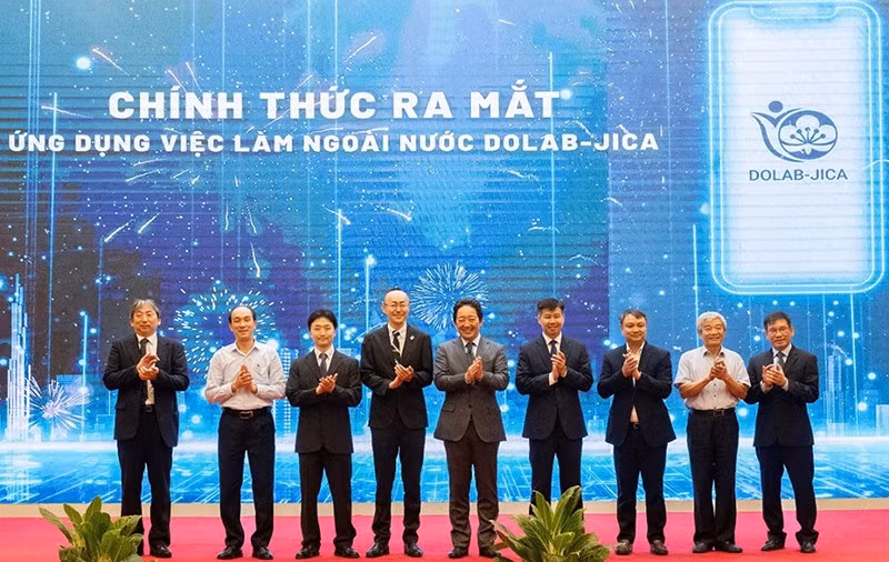 ra-mat-app-dolab-jica-1.jpg