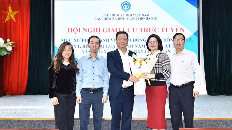 Các đại biểu tham gia chương trình giao lưu trực tuyến. (Ảnh HSS)