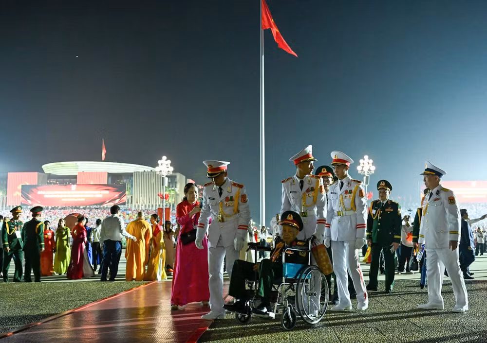 cac-cuu-chien-binh-ve-du-le-2.jpg