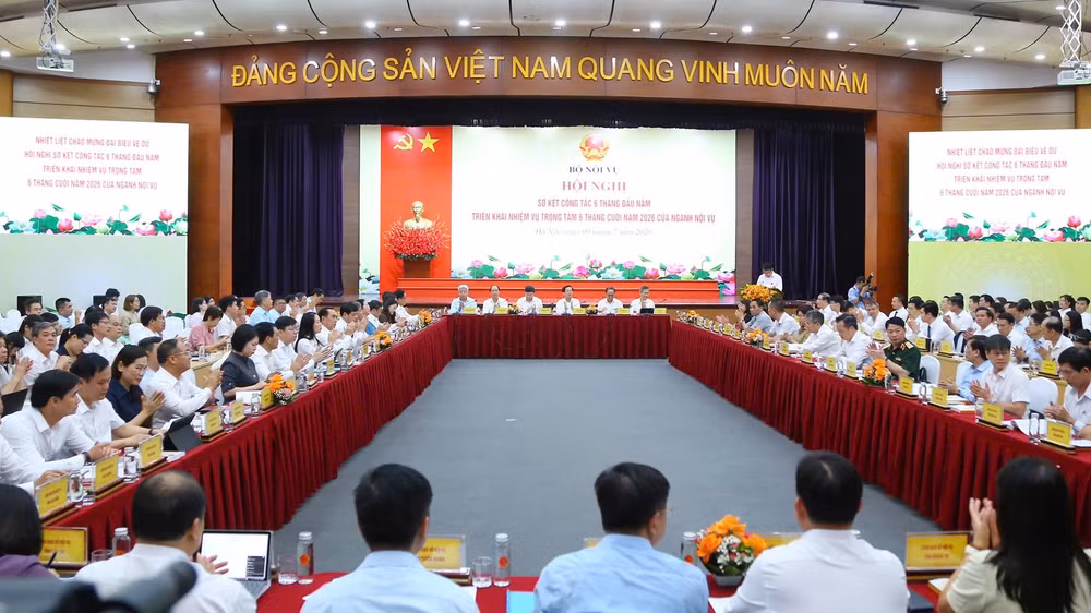 Quang cảnh hội nghị “Sơ kết công tác 6 tháng đầu năm và triển khai nhiệm vụ trọng tâm 6 tháng cuối năm 2026 của ngành nội vụ”.