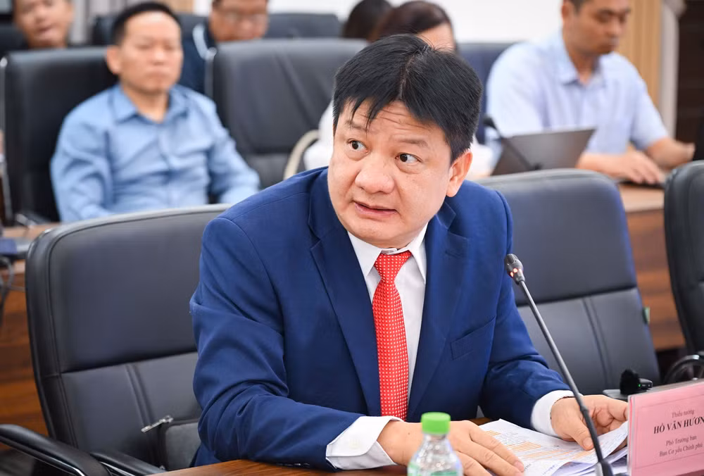 ho-van-huong-2.jpg