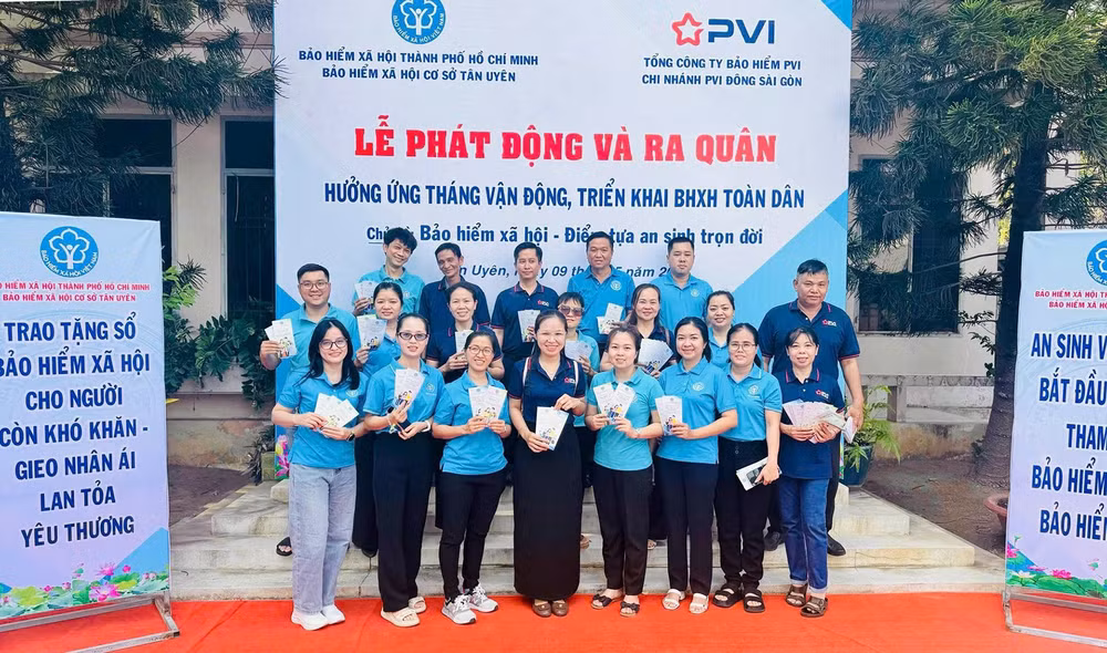 tp-ho-chi-minh-ra-quan-thang-van-dong-bhxh-toan-dan.jpg