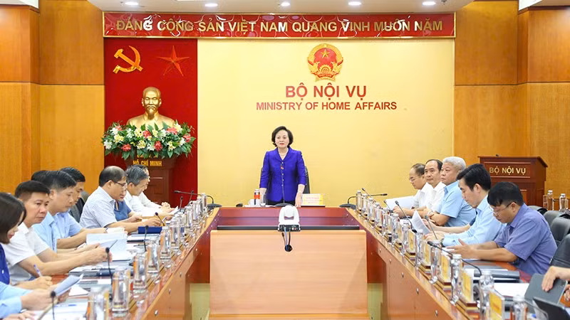 hoi-nghi-giao-ban-bo-noi-vu-thang-8-nam-2025.jpg