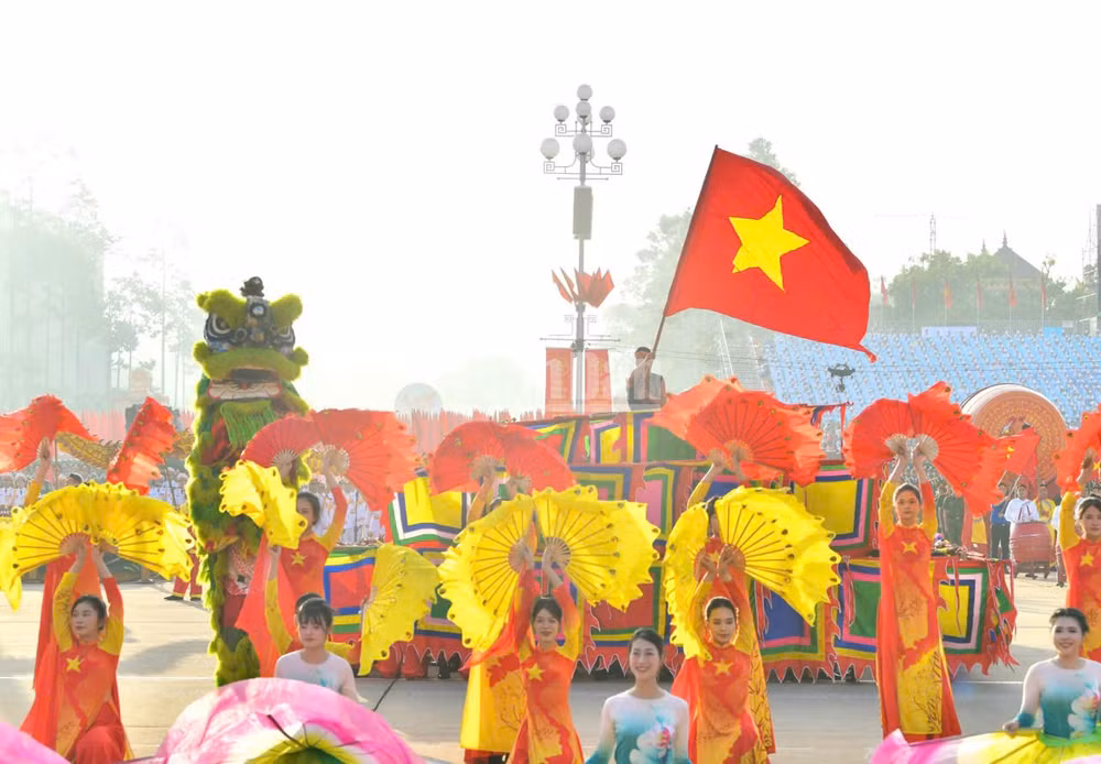 ndo_c_bieu-dien-van-nghe-1.jpg