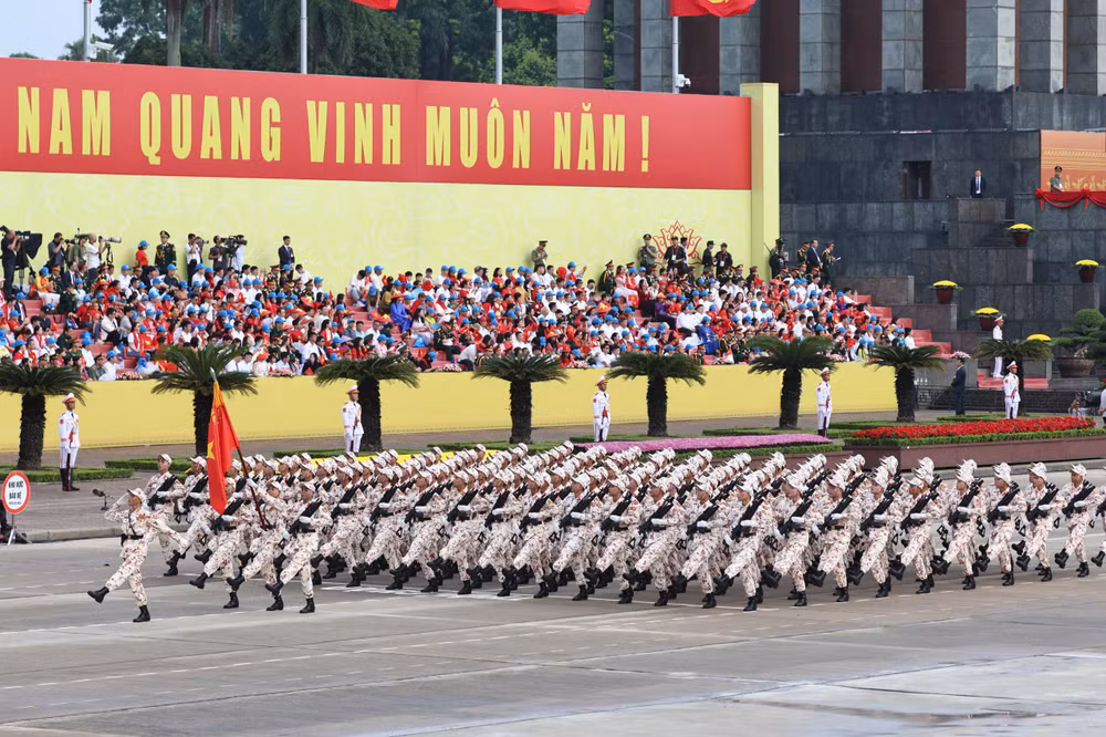khoi-dieu-binh-qua-quang-truong-ba-dinh-2.jpg